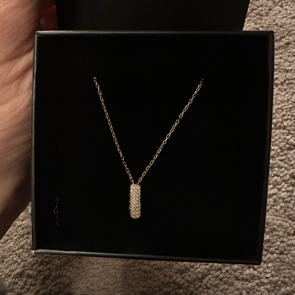 “I” pave necklace - moving must go !!